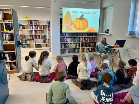 Dyniowo-jesienne spotkania z przedszkolem Happy Kids