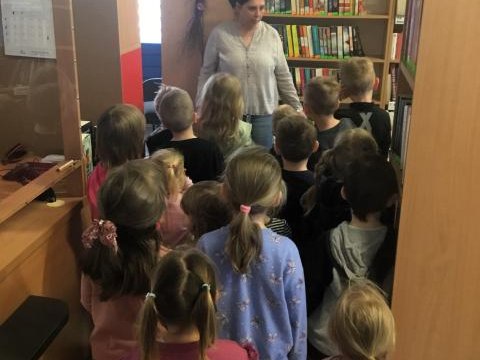 Odwiedziny w chrząstawskiej bibliotece