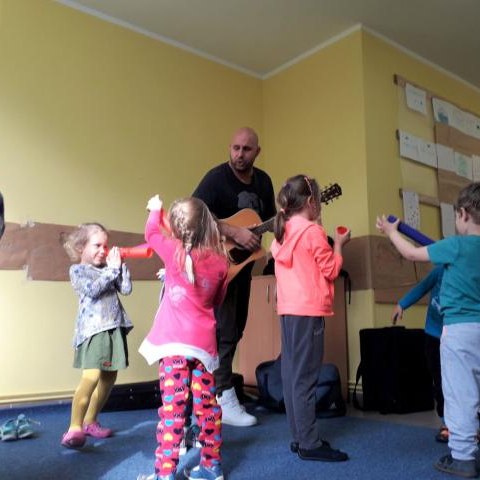 Pan Gitara i piraci w Nadolicach