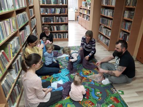 Tak było na poniedziałkowych "gordonkach" w bibliotece w Jeszkowicach