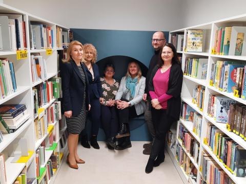 Spotkanie dyrektorek i dyrektora bibliotek z Grupy Inicjatywy w Bibliotece w Kamieńcu Wrocławskim