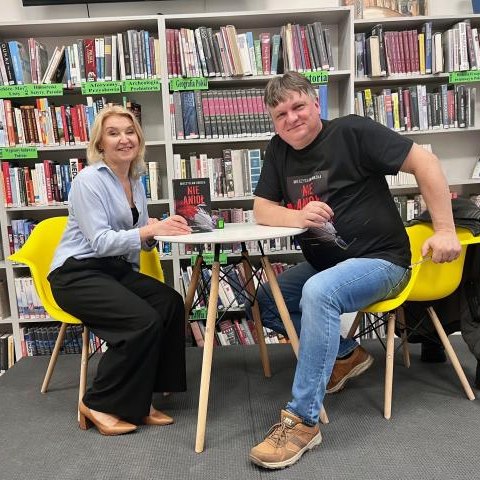 Spotkanie autorskie z Mieczysławem Gorzką w bibliotece w Czernicy